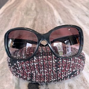 Authentic PRADA oversized PR32PS HERITAGE 1AB5W1 Black/ mauve lenses Sunglasses